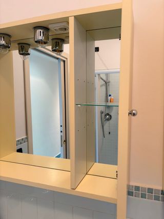 Specchiera bagno con luci + mobiletto