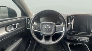 Volvo XC40 D3 Momentum Pro Auto 110 kW (150 CV)