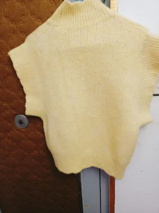 Camiseta Zara mujer amarillo bordado