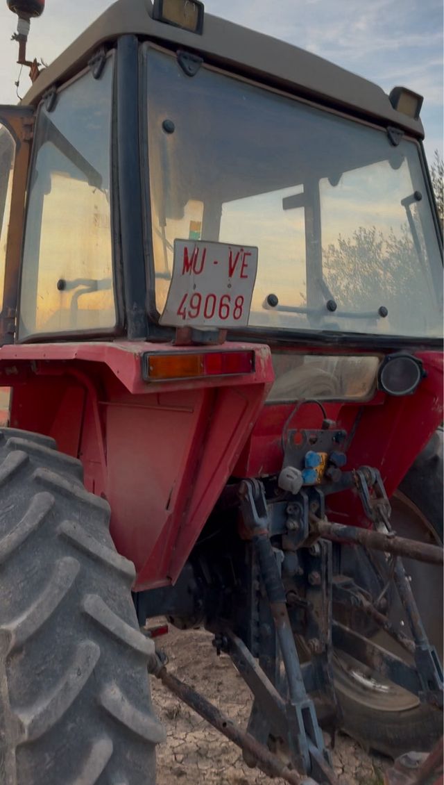 Tractor Massey Ferguson 393HC