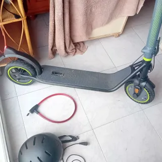 Patinete Cecotec D30 + Accesorios