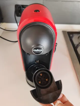 Macchina Caffè Lavazza A Modo Mio Rossa