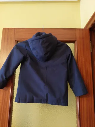 Cazadora Gocco acolchada azul marino