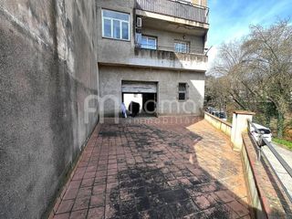 Local comercial en alquiler en Domeny - Fontajau - Taialà en Girona