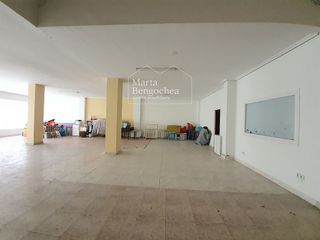 Local comercial en venta en Txagorritxu - El Pilar en Vitoria-Gasteiz