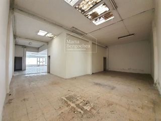Local comercial en venta en Txagorritxu - El Pilar en Vitoria-Gasteiz