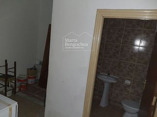 Local comercial en venta en Txagorritxu - El Pilar en Vitoria-Gasteiz