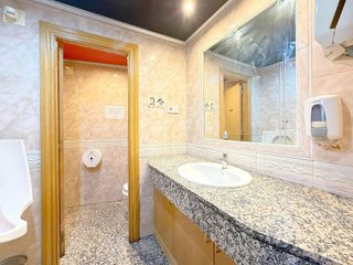 Local comercial en venta en Barrio Torrero en Zaragoza