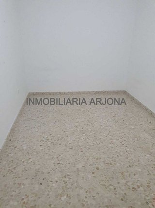 Local comercial en venta en Lucena