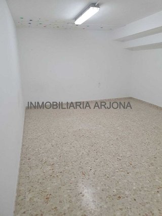 Local comercial en venta en Lucena