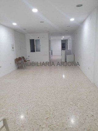 Local comercial en venta en Lucena