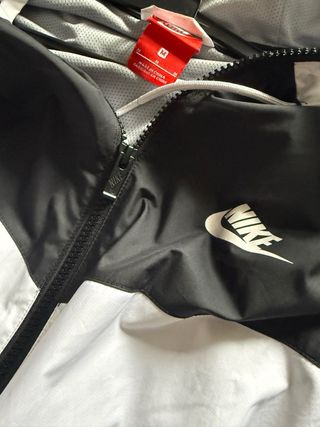 Chaqueta cortavientos nike