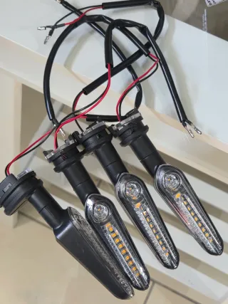 4 Frecce LED Moto Universali Ambra