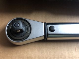 LLAVE DINAMOMÉTRICA MUNDIAL 20-200 Nm.