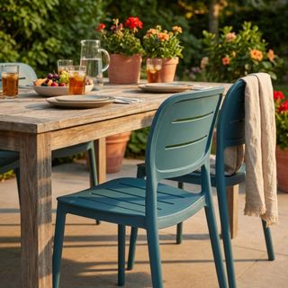 Sedia in Polipropilene Impilabile Verde Petrolio