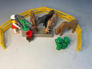 Playmobil 3499 Granjera con Vacas