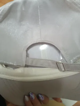 Gorra de satén para mujer