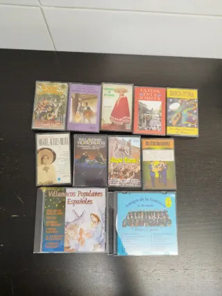 Lote 12 CDs y Cassettes Música Variada