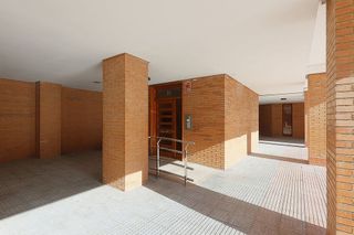 Piso en venta en El Polígono en Gijón