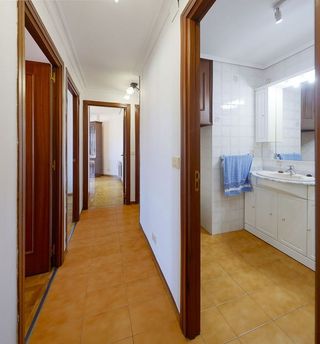 Piso en venta en El Polígono en Gijón