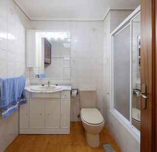 Piso en venta en El Polígono en Gijón