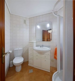 Piso en venta en El Polígono en Gijón