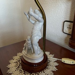 2 Lampade da tavolo in porcellana con figure