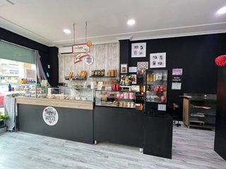 Local comercial en alquiler en Reyes en Parla