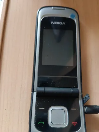 Móvil Nokia Plateado y Negro
