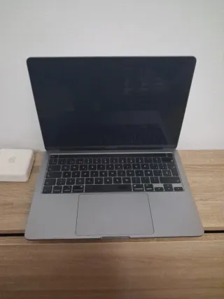 MacBook Pro 13" (2020) - i5 / 16GB RAM / 512GB SSD