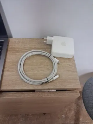 MacBook Pro 13" (2020) - i5 / 16GB RAM / 512GB SSD