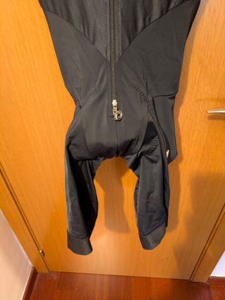 NUEVO Skinsuit ASSOS EQUIPE RS NTT talla S