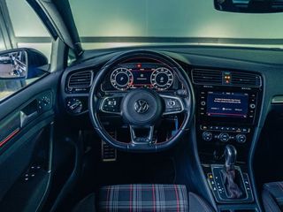 Volkswagen Golf GTI Performance 2.0 TSI 180kW245CV DSG