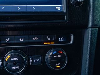 Volkswagen Golf GTI Performance 2.0 TSI 230CV DSG BMT