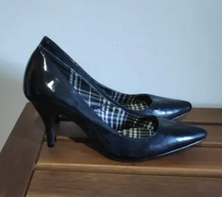 Zapatos de fiesta negros sin estrenar