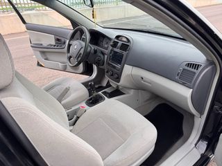 KIA Cerato 2006