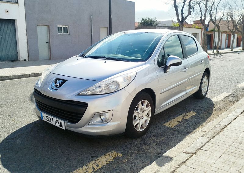 Peugeot 207 1.4 i 75 cv - foto 1
