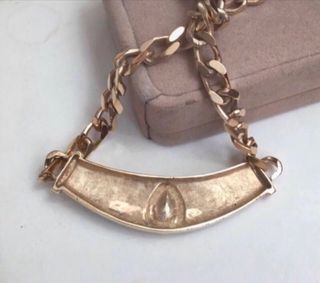 Gargantilla espectacular con piedras azules y dora