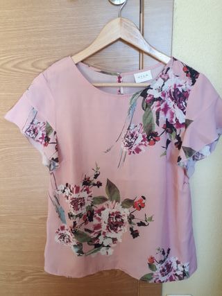 Camiseta o top nueva estampado floral rosa talla M