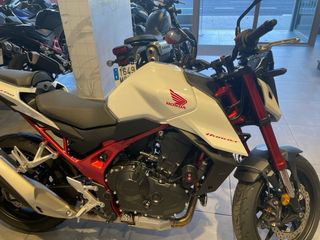 Honda Hornet 750 SIN LIMITAR (A)