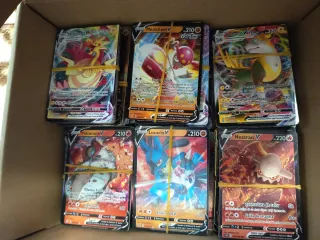 Lote 330+ Cartas Pokémon VMAX, V, Oro