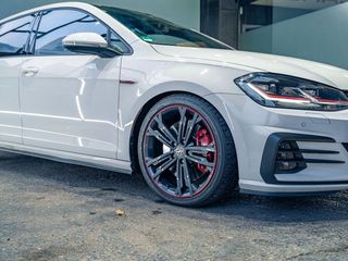 Volkswagen Golf GTI Performance 2.0 TSI 180kW245CV DSG