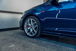 Volkswagen Golf GTI Performance (2017)