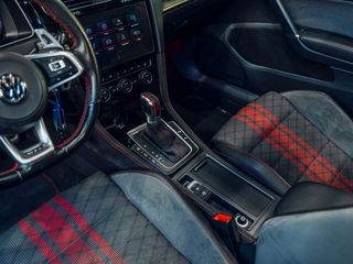 Volkswagen Golf GTI TCR 2.0 TSI 213kW290CV DSG