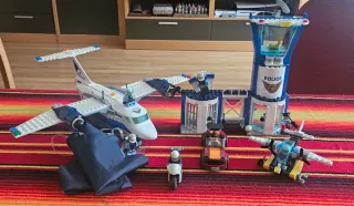 Lote LEGO Policía: Avión, Helicóptero, Coche