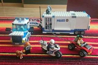 Lote LEGO Policía: Avión, Helicóptero, Coche