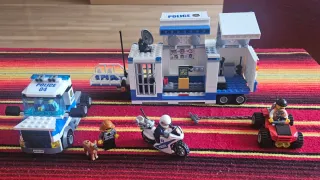 Lote LEGO Policía: Avión, Helicóptero, Coche