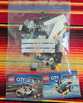 Lote LEGO Policía: Avión, Helicóptero, Coche