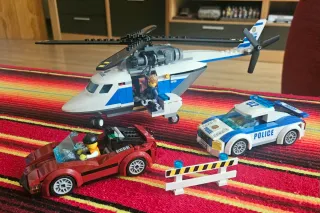 Lote LEGO Policía: Avión, Helicóptero, Coche