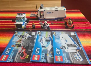 Lote LEGO Policía: Avión, Helicóptero, Coche